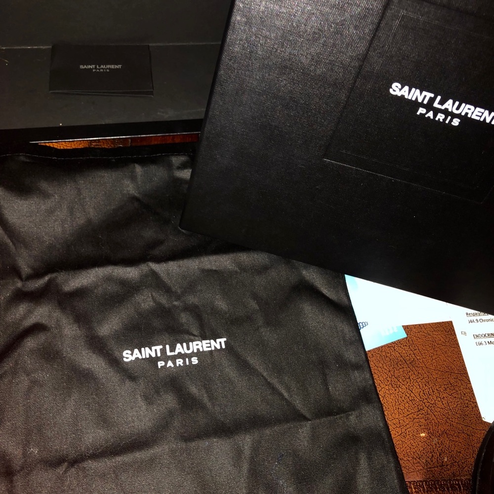 SAINT LAURENT Tribute Sandals in smooth leather. - Picture 7 of 11